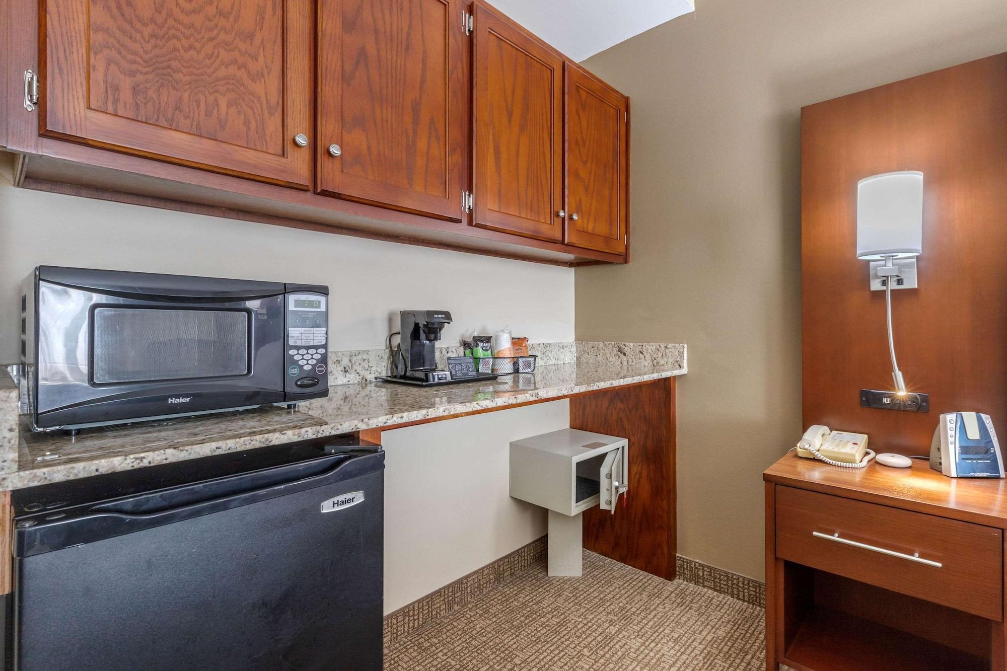 Comfort Suites Johnson City Near University Extérieur photo